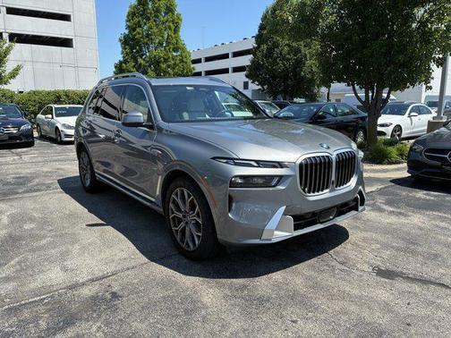 Skyscraper Grey Metallic 2024 BMW X7 xDrive40i