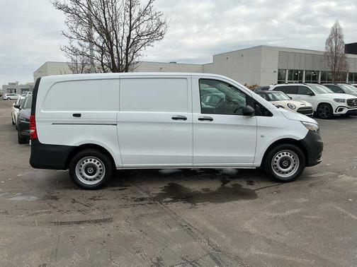 2023 Mercedes-Benz Metris Base