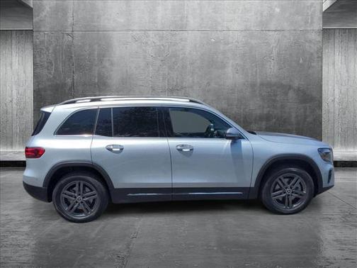 2025 Mercedes-Benz GLB 250 4MATIC