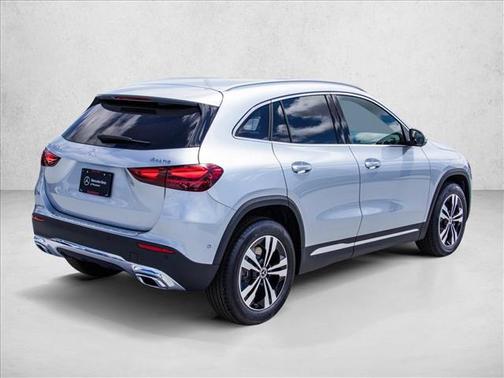 Cirrus Silver Metallic 2026 Mercedes-Benz GLA 250 4MATIC