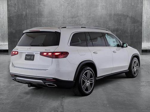 2025 Mercedes-Benz GLS 450 4MATIC