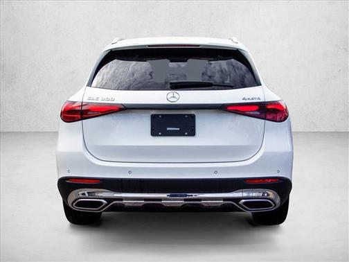Polar White 2026 Mercedes-Benz GLC 300 4MATIC