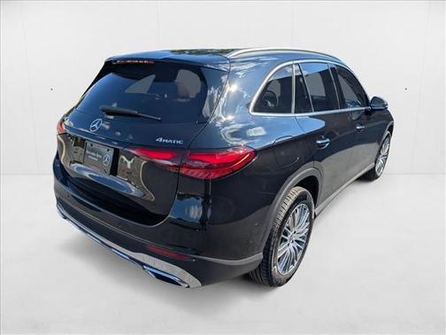 2026 Mercedes-Benz GLC 300 4MATIC