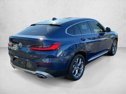 2022 BMW X4 xDrive30i