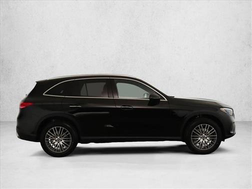 2025 Mercedes-Benz GLC 300 4MATIC