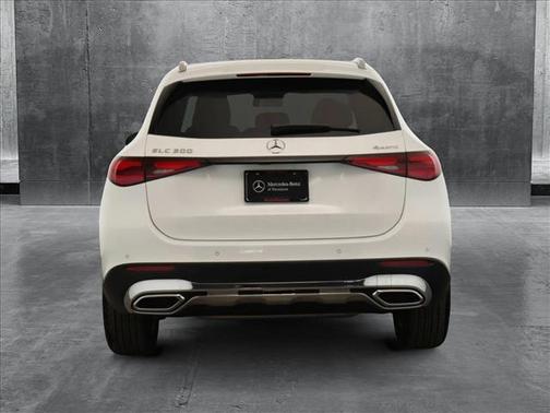 2025 Mercedes-Benz GLC 300 4MATIC