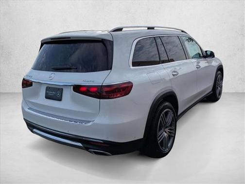 2026 Mercedes-Benz GLS 450 4MATIC