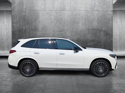 2025 Mercedes-Benz GLC 300 4MATIC