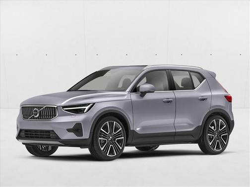 2023 Volvo XC40 B5 Ultimate Dark Theme