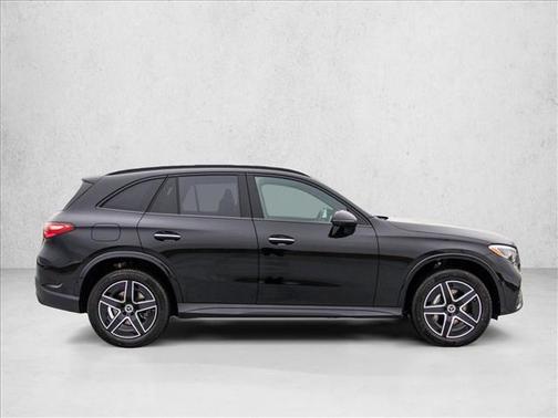 2026 Mercedes-Benz GLC 300 4MATIC