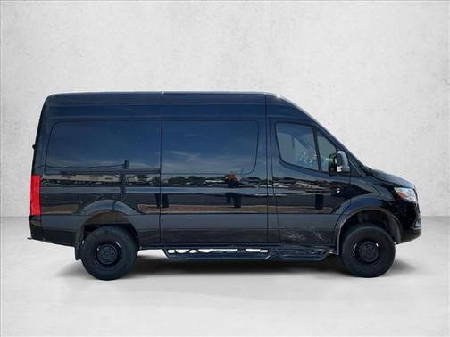Jet Black [Black] 2022 Mercedes-Benz Sprinter 2500 Standard Roof