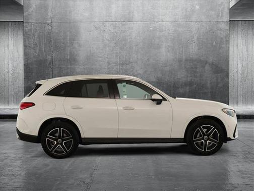 2025 Mercedes-Benz GLC 300 4MATIC