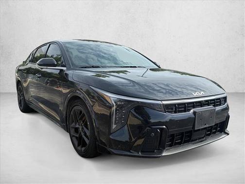 Aurora Black Pearl 2025 Kia K4 GT-Line Turbo