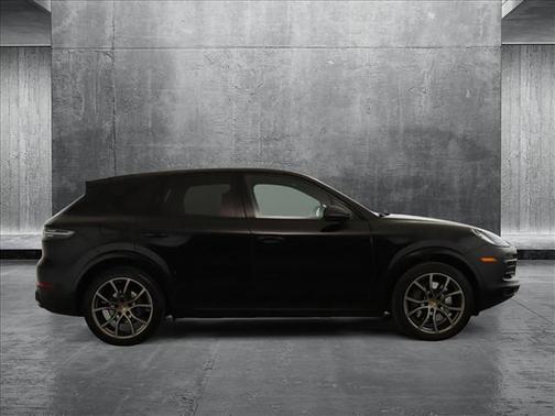 2022 Porsche Cayenne S