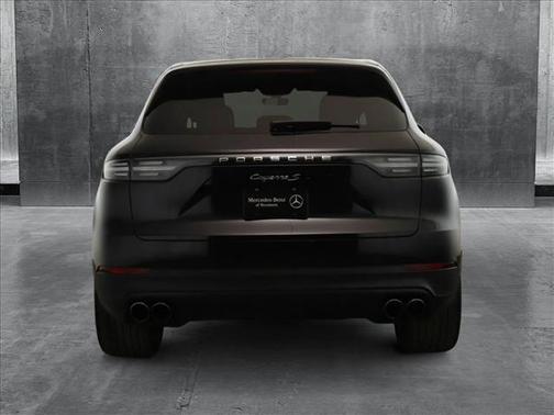 2022 Porsche Cayenne S