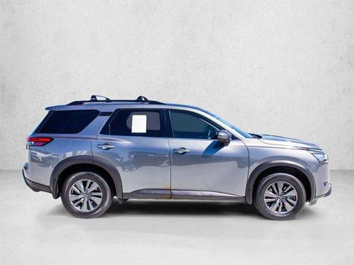 Gun Metallic 2022 Nissan Pathfinder SV 4WD