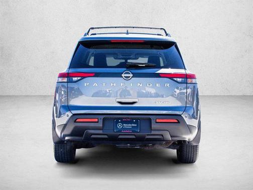Gun Metallic 2022 Nissan Pathfinder SV 4WD