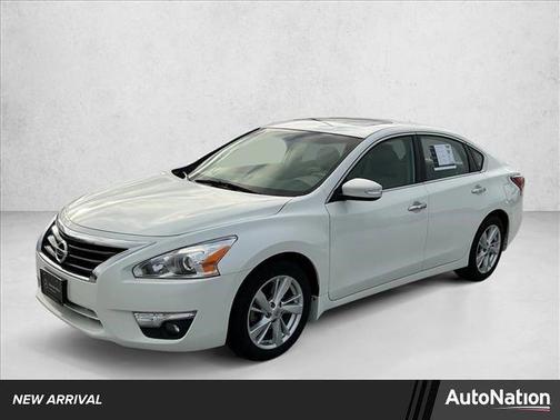 Pearl White 2015 Nissan Altima 2.5 SL