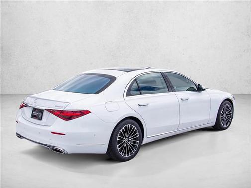 MANUFAKTUR Moonlight White Metallic 2026 Mercedes-Benz S-Class 4MATIC