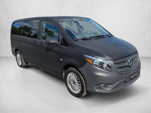 2022 Mercedes-Benz Metris Base
