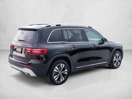 Night Black 2026 Mercedes-Benz GLB 250 4MATIC