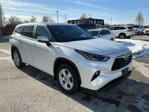 2024 Toyota Highlander LE