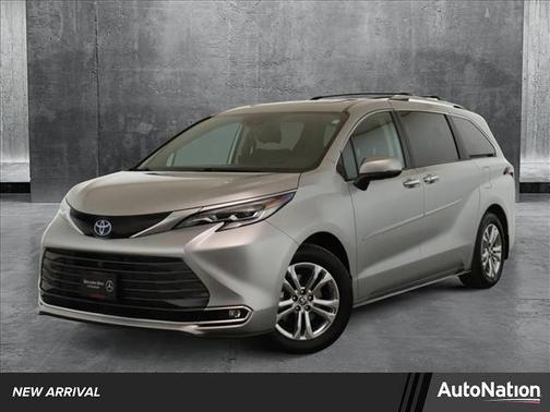 2023 Toyota Sienna Platinum 7 Passenger