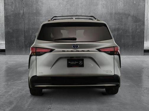 2023 Toyota Sienna Platinum 7 Passenger