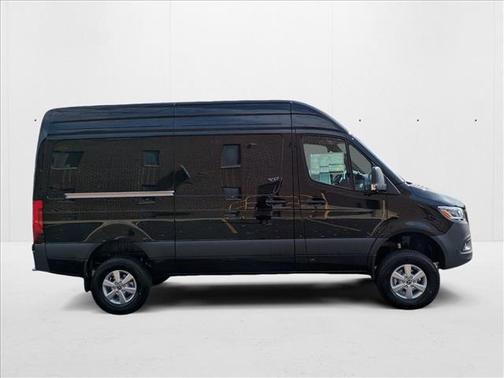 2025 Mercedes-Benz Sprinter 2500 Standard Roof