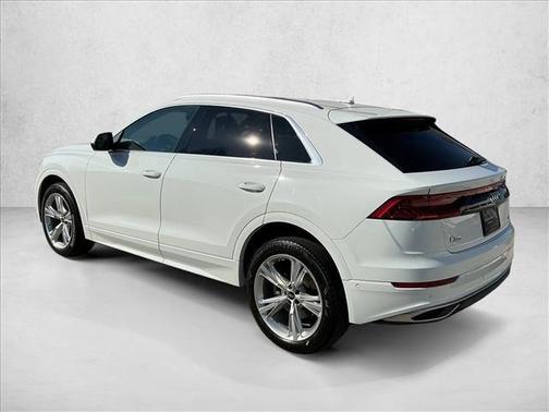 2022 Audi Q8 55 Premium Plus