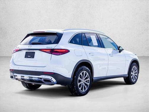 Polar White 2026 Mercedes-Benz GLC 300 4MATIC
