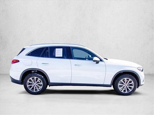 Polar White 2026 Mercedes-Benz GLC 300 4MATIC