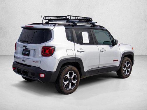 Glacier Metallic Clearcoat 2019 Jeep Renegade Trailhawk