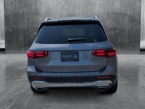 2025 Mercedes-Benz GLB 250 4MATIC