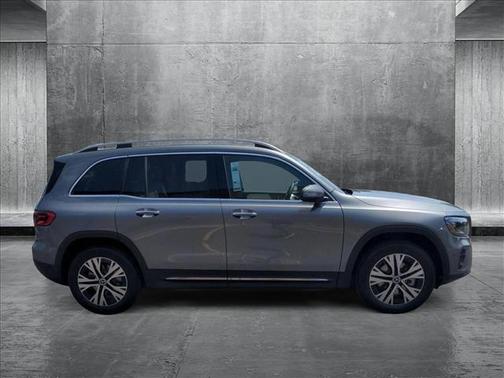 2025 Mercedes-Benz GLB 250 4MATIC