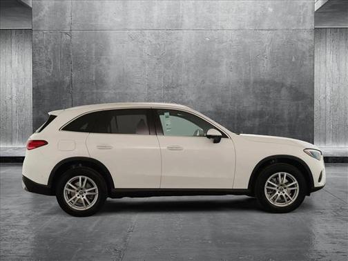 2025 Mercedes-Benz GLC 300 4MATIC