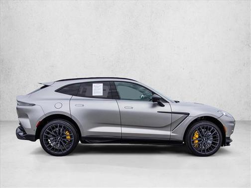 2024 Aston Martin DBX 707