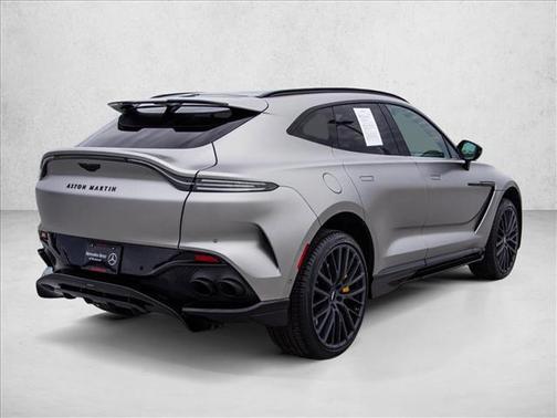 2024 Aston Martin DBX 707