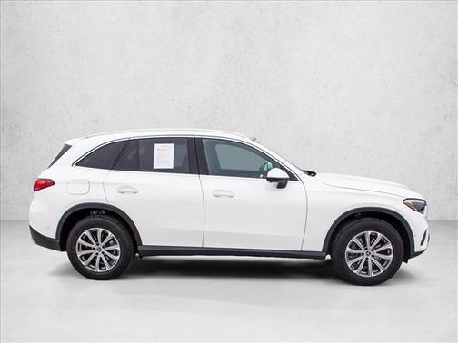 2026 Mercedes-Benz GLC 300 4MATIC