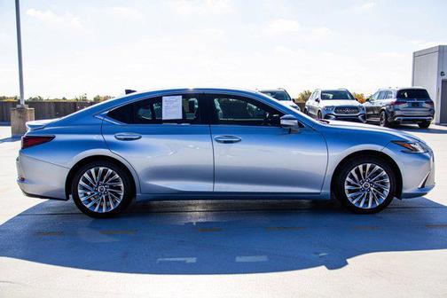 2022 Lexus ES 350 Ultra Luxury