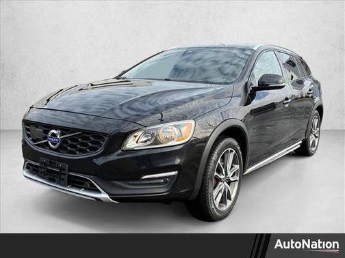 2017 Volvo V60 Cross Country T5