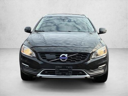 2017 Volvo V60 Cross Country T5