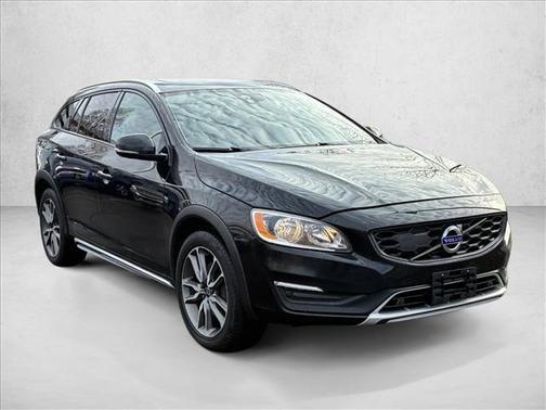 2017 Volvo V60 Cross Country T5