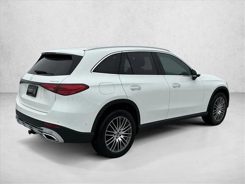 Polar White 2026 Mercedes-Benz GLC 300 4MATIC