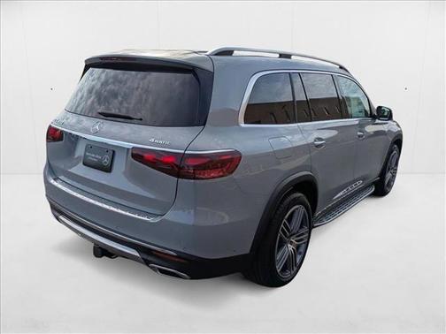 2026 Mercedes-Benz GLS 450 4MATIC