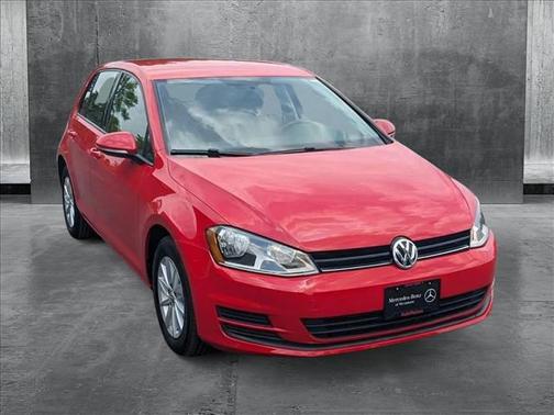 2017 Volkswagen Golf TSI Wolfsburg Edition 4-Door
