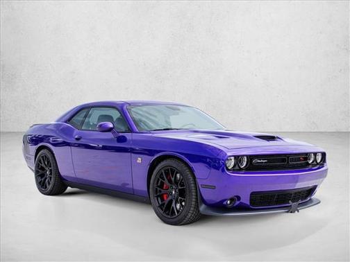 Plum Crazy Pearlcoat 2019 Dodge Challenger R/T Scat Pack