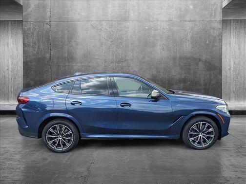 2021 BMW X6 M50i