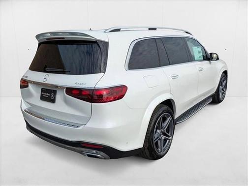 2026 Mercedes-Benz GLS 450 4MATIC