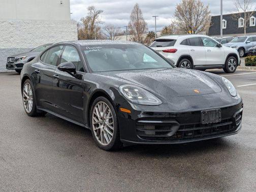 2022 Porsche Panamera Platinum Edition